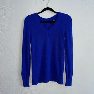 Banana Republic Small Filpucci Fine Italian Yarn Minimalist Button Back Sweater